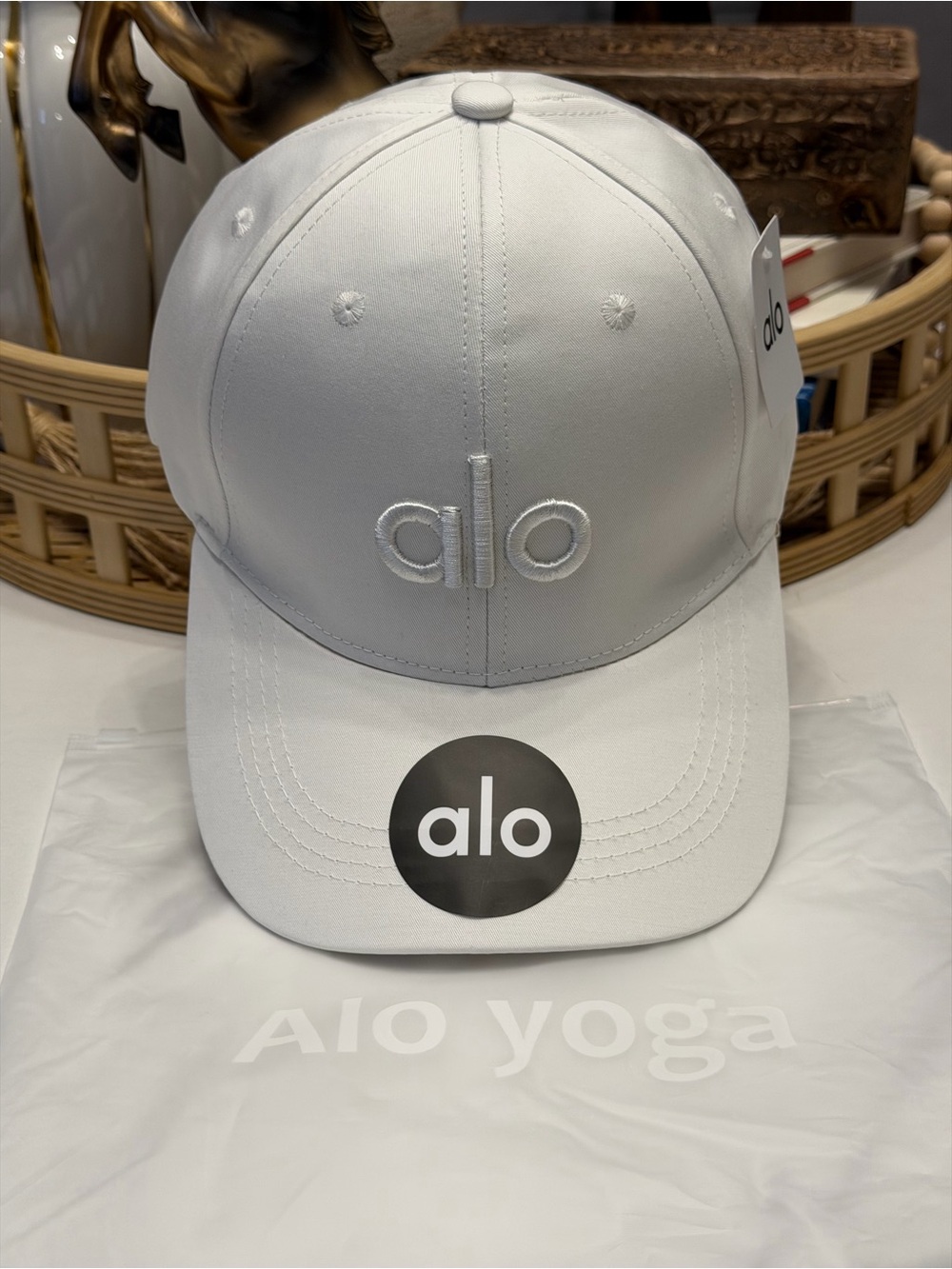 ALO Yoga Off Duty White Embossed Logo Baseball Cap - Picture 9 of 13